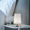 LED-Tischleuchte, weiß-stahl, mit dezentem Lampenschirm, inkl. Touchdimmer