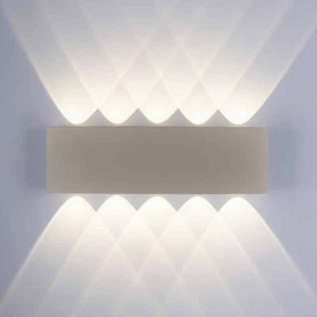 LED Wandleuchte CARLO, sandfarben, IP54, Lichtkegel nach oben und unten