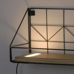 LED Wandleuchte Regal 46x16x20cm schwarz Boden aus Holz warmweiß Schalter