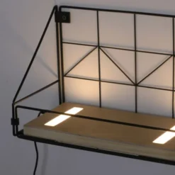 LED Wandleuchte Regal 31x16,5x20cm schwarz Boden aus Holz warmweiß Schalter